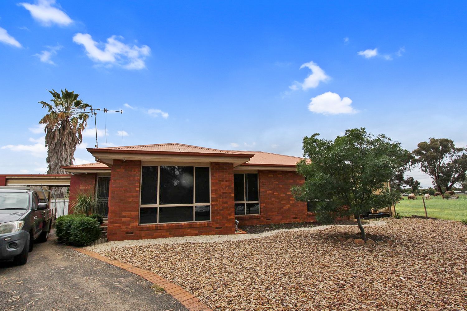 3 bedrooms House in 11 Saade Street EPSOM VIC, 3551