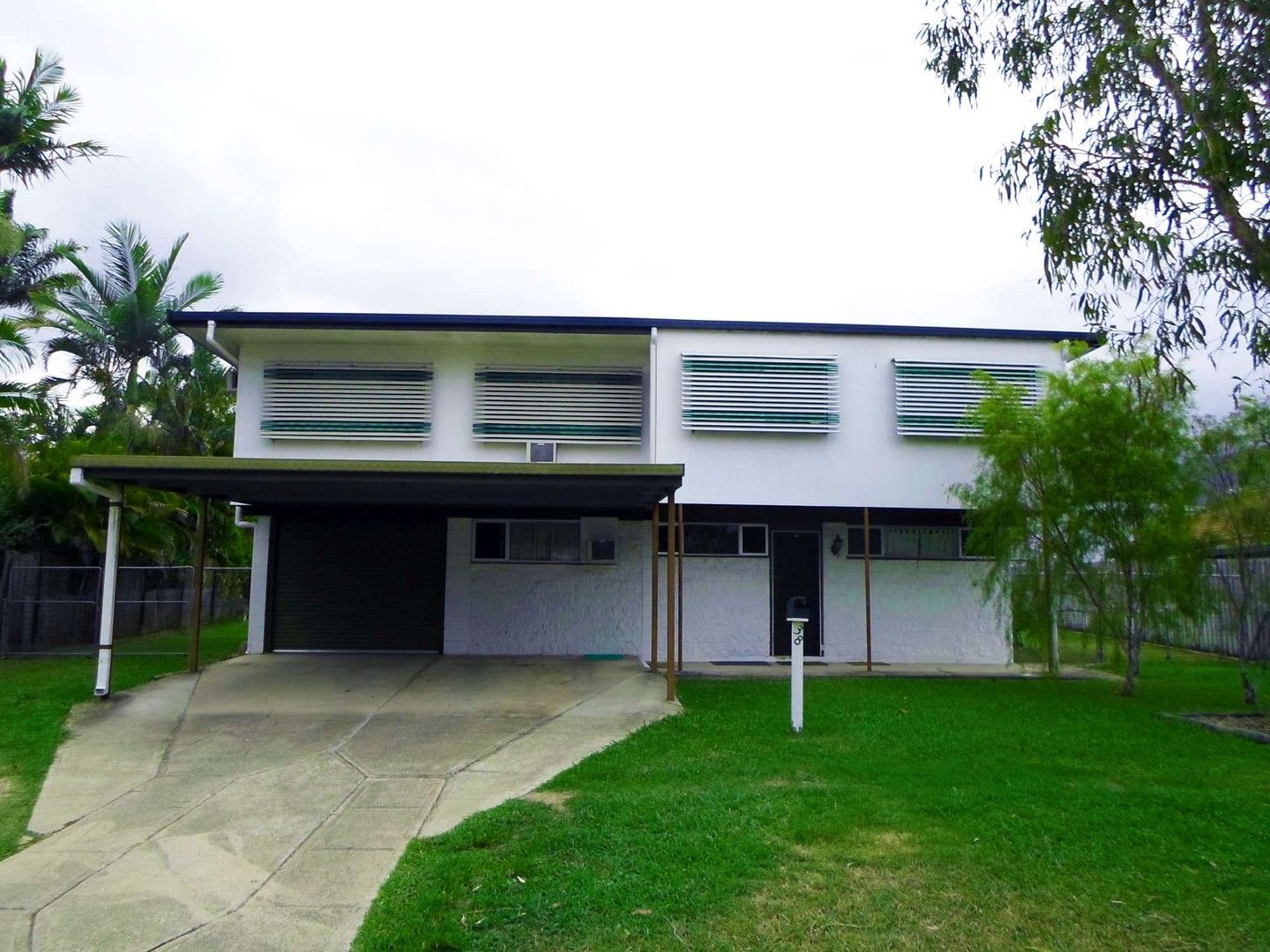 5 bedrooms House in 38 Verhoeven Drive DOUGLAS QLD, 4814