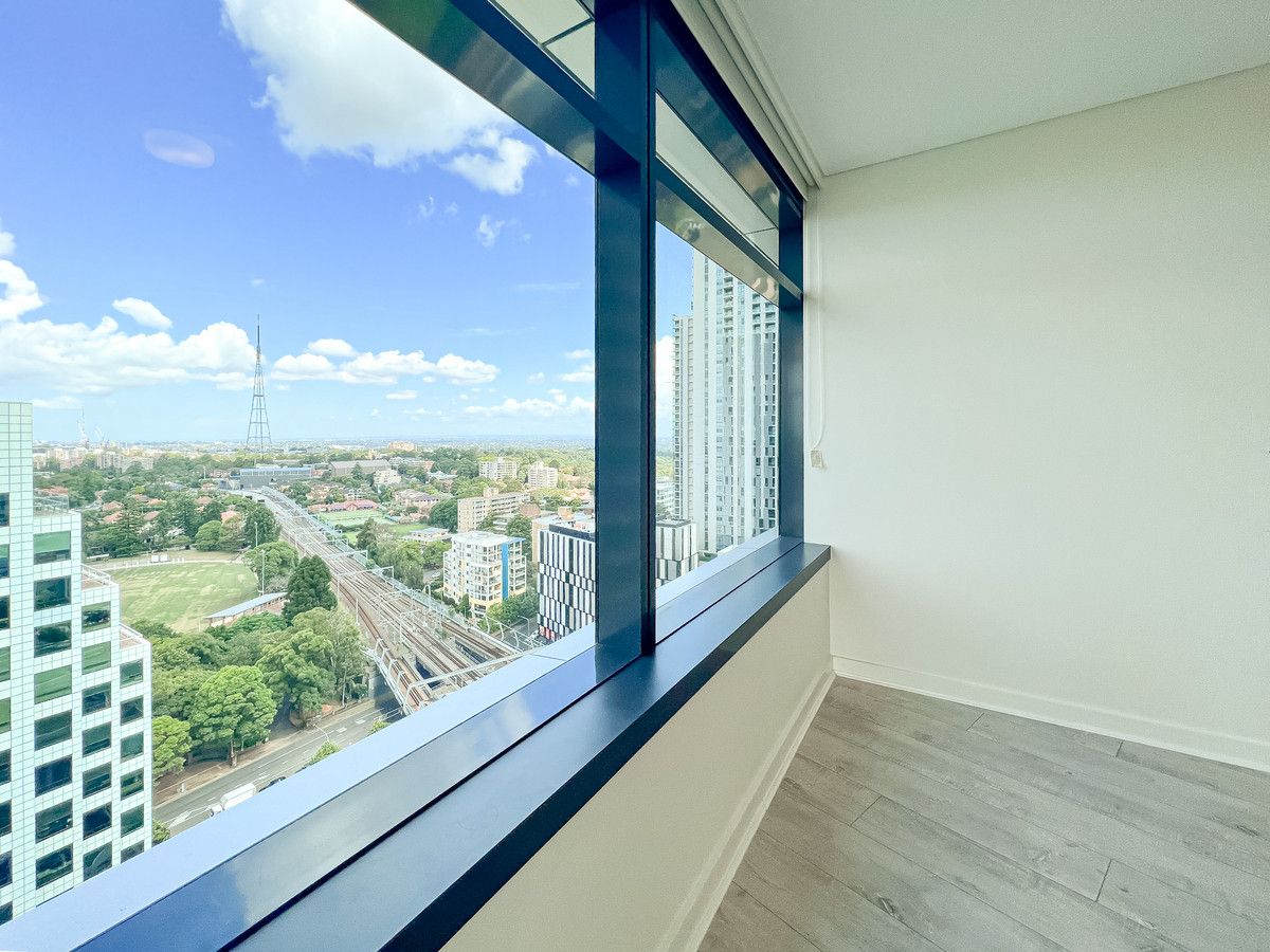 2 bedrooms Apartment / Unit / Flat in V2006/69 Albert Avenue CHATSWOOD NSW, 2067
