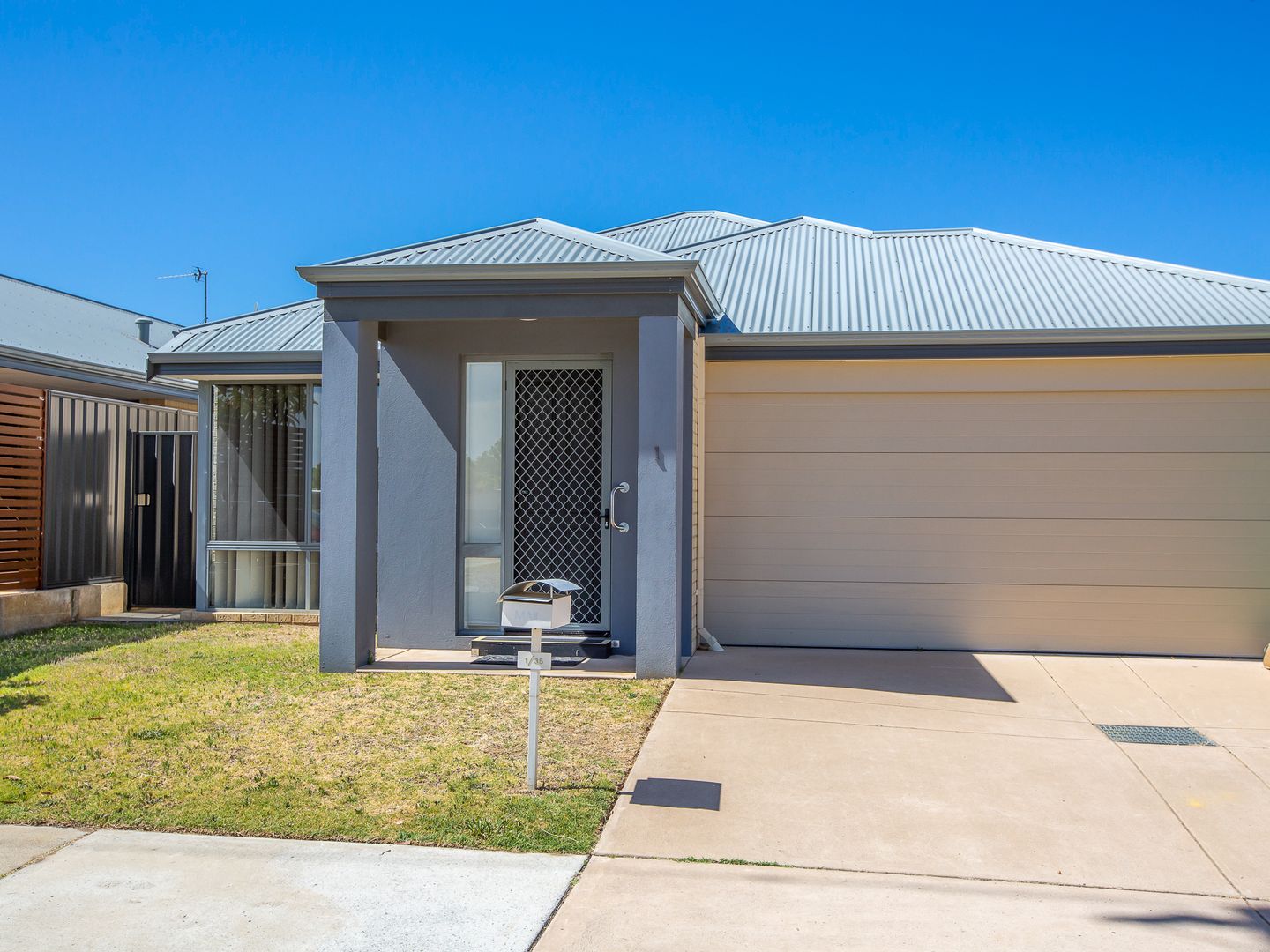 1/35 Winton Street, Carey Park WA 6230, Image 2