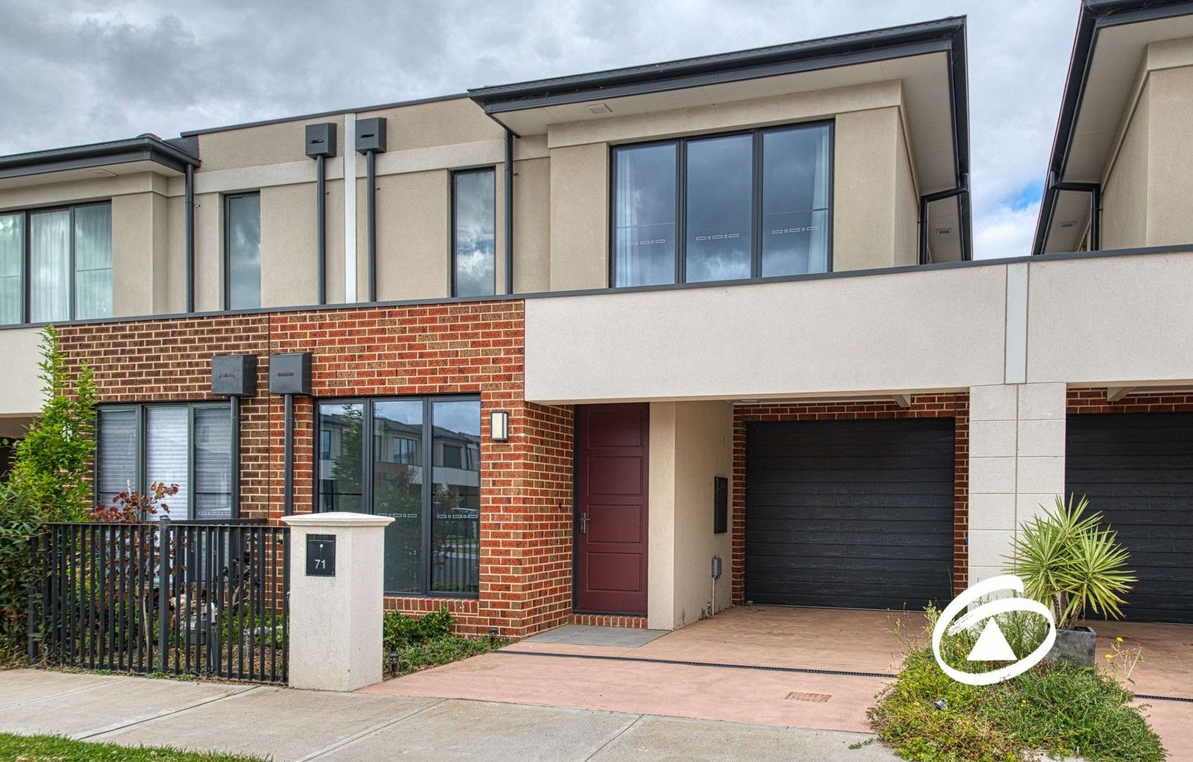 71 Billy Buttons Drive, Narre Warren VIC 3805 Townhouse For Rent Domain