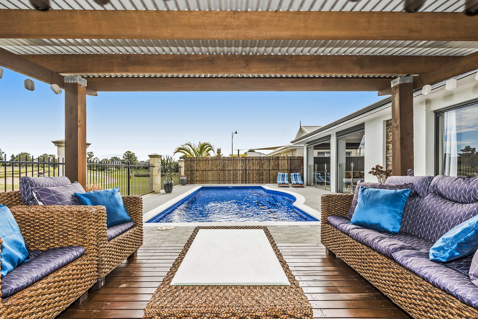 19 Carmen Circuit, The Vines WA 6069, Image 2