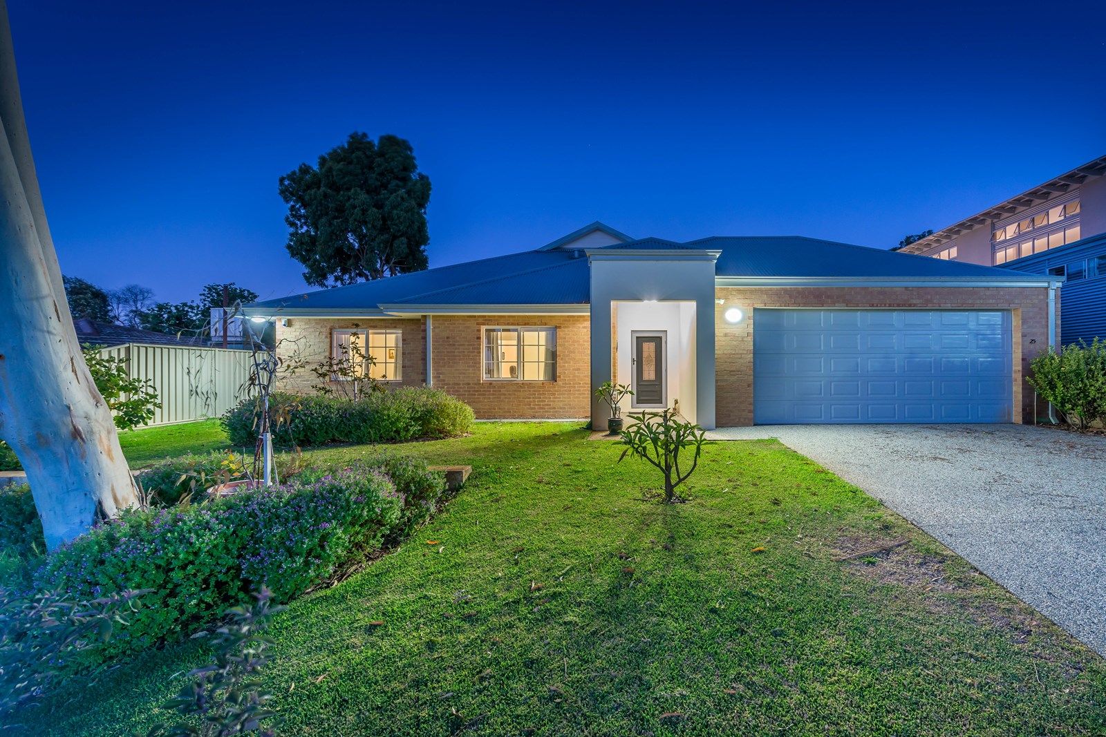 25 Ludgate Way, Gwelup WA 6018, Image 2