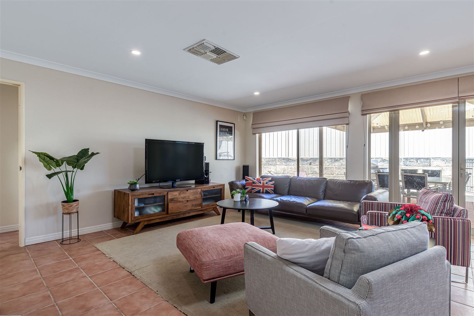 5 Bergalia Mews, Currambine WA 6028, Image 2