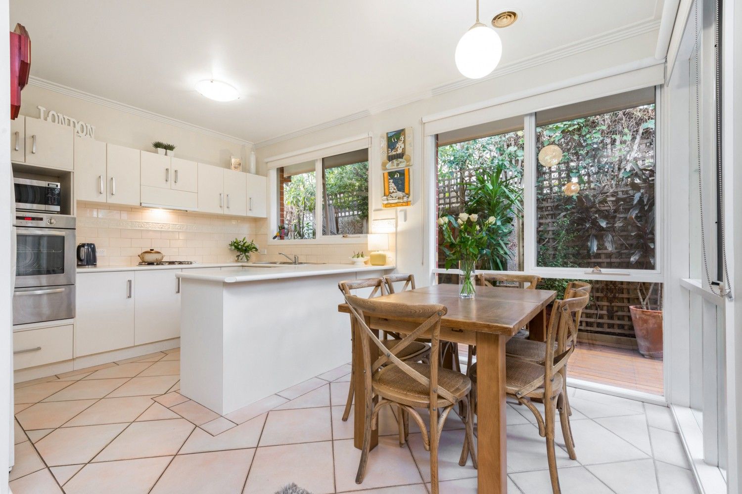 3 Albion Street, Surrey Hills VIC 3127, Image 2