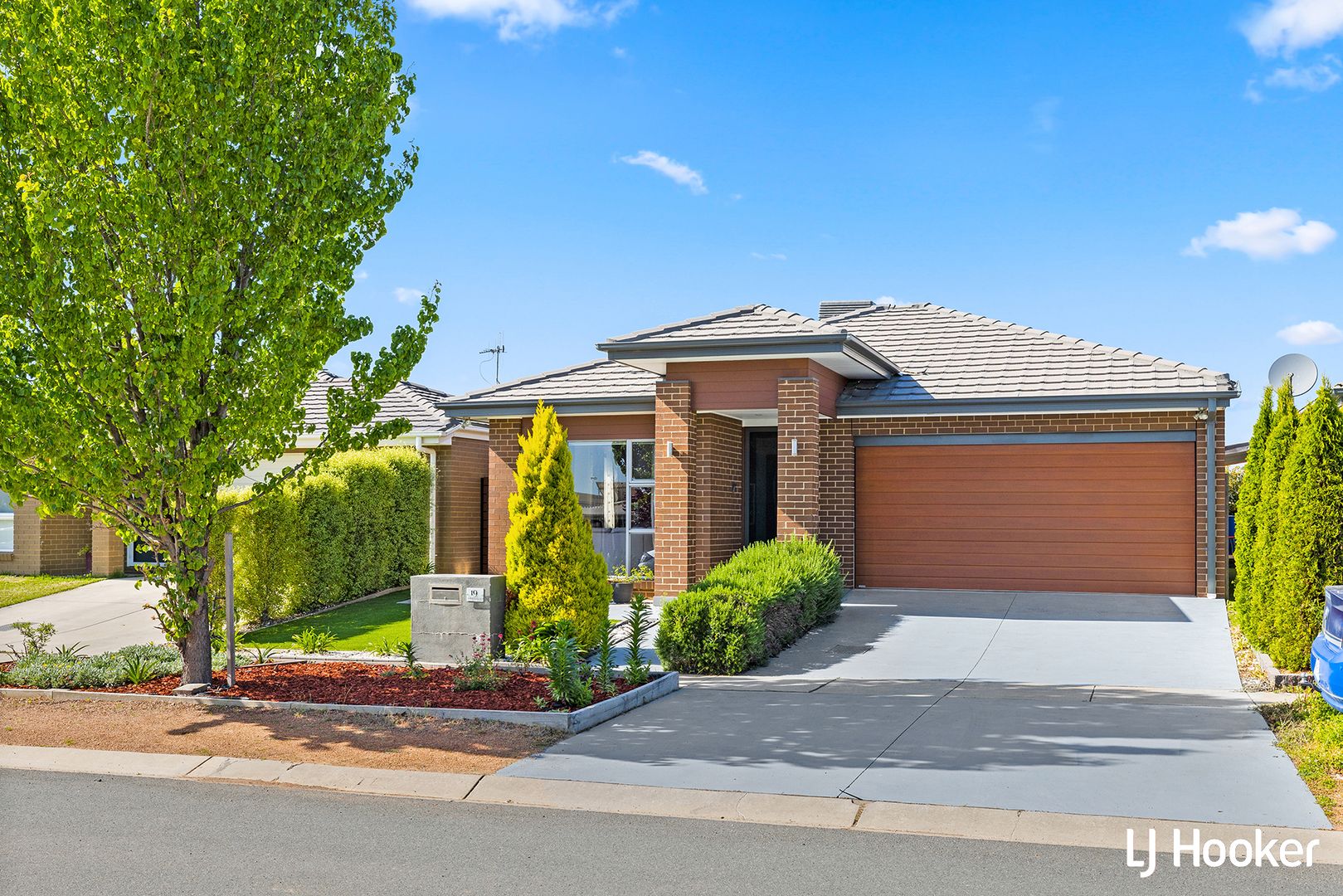 19 Hilda Kincaid Crescent, Macgregor ACT 2615, Image 1