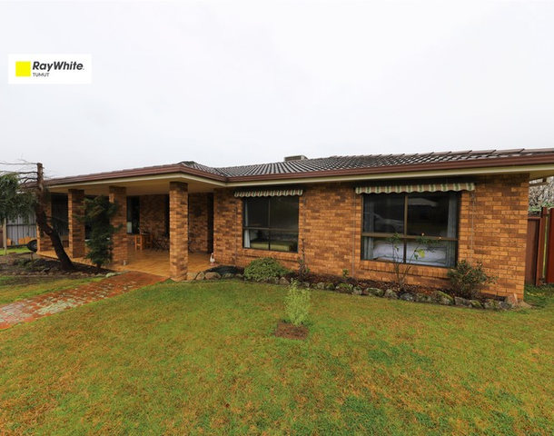 16 Wattle Crescent, Tumut NSW 2720