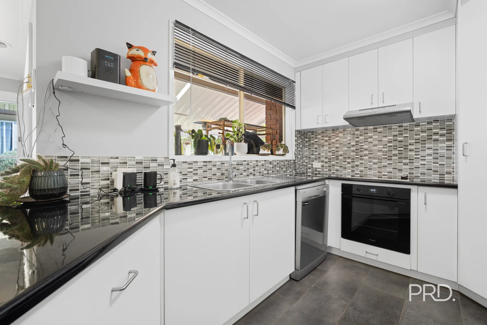 Additional image 7 of 33 Kirrang Avenue, Glenfield Park NSW 2650