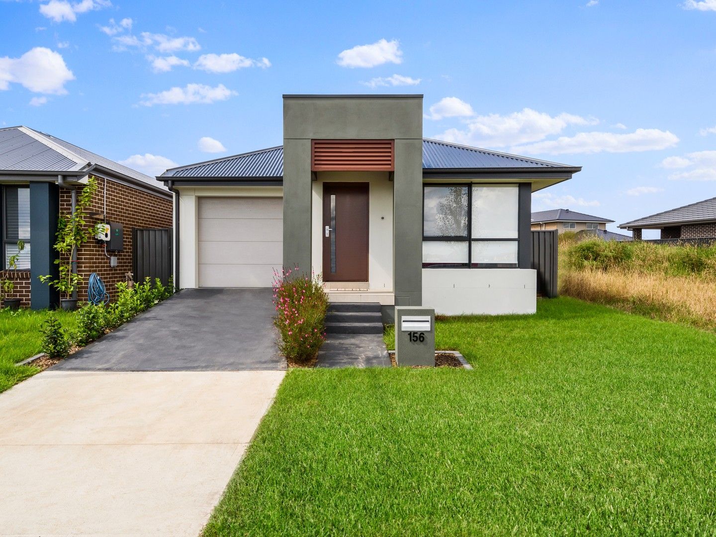 4 bedrooms House in 156 Parkway Drive MARSDEN PARK NSW, 2765
