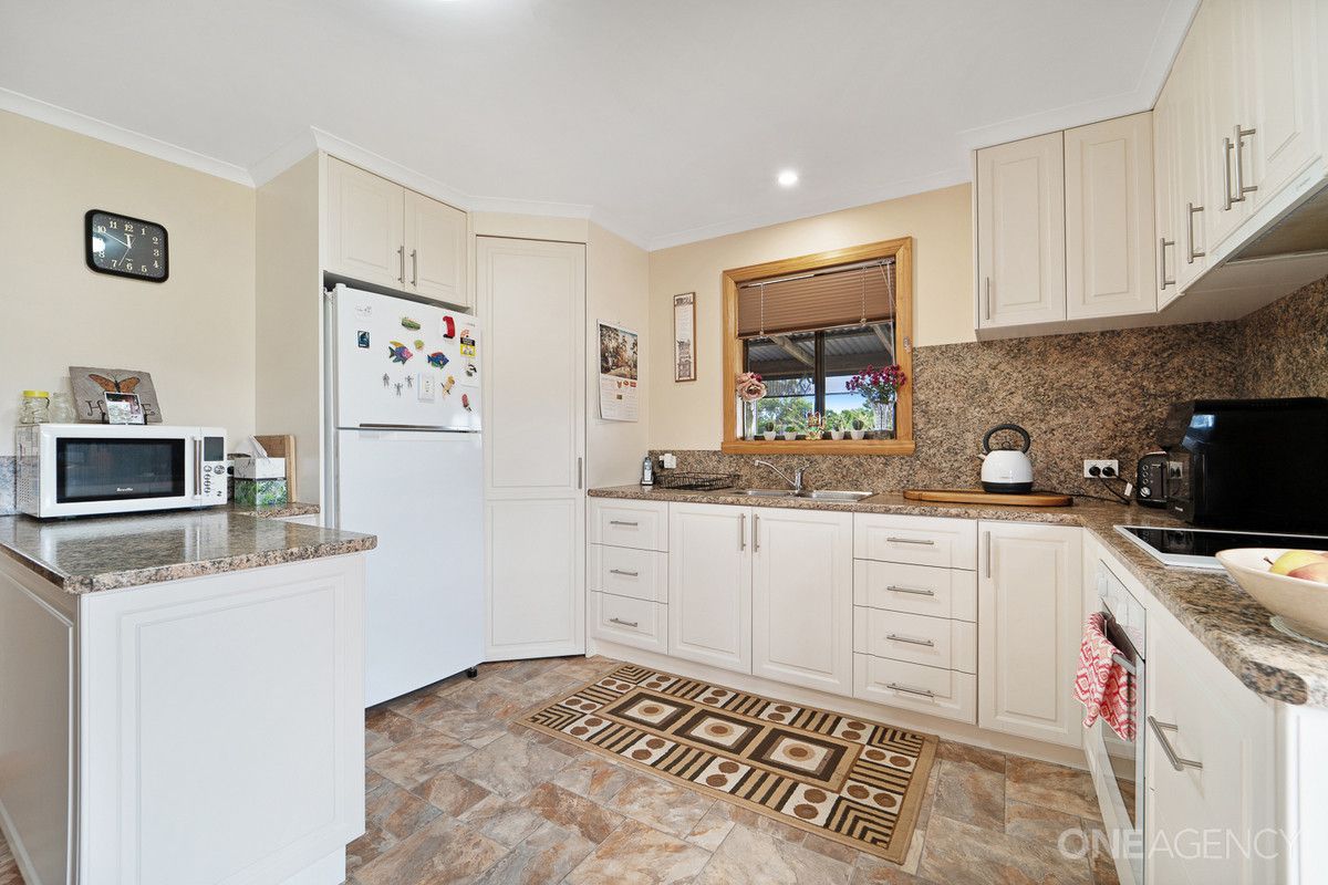 10 Dunn Street, Crayfish Creek TAS 7321, Image 2