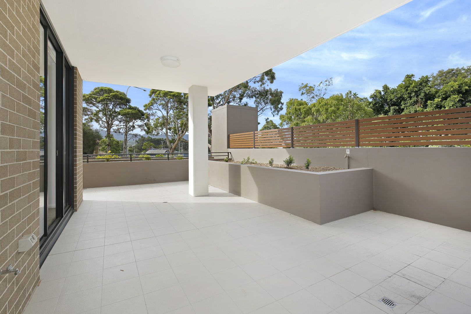 5/12 New Dapto Road, Wollongong Property History & Address Research