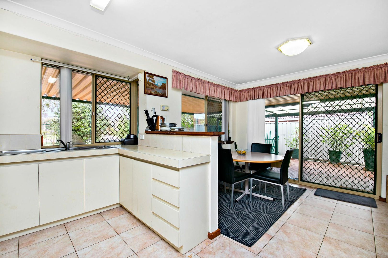 1/25 Mosaic Street East, Shelley WA 6148, Image 2