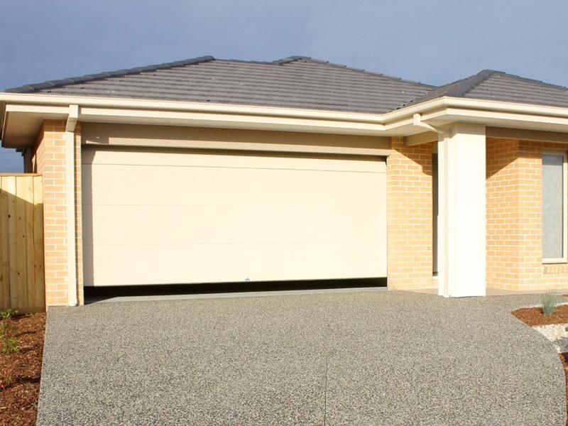3 bedrooms House in 4 Red Brush Drive KEYSBOROUGH VIC, 3173