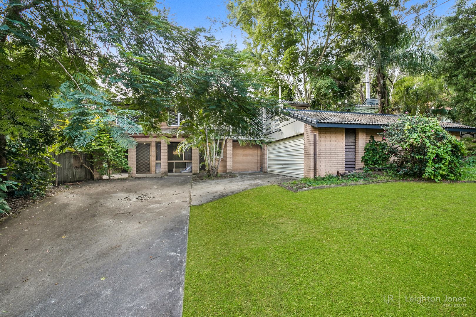 19 Tucker Street, Chapel Hill QLD 4069