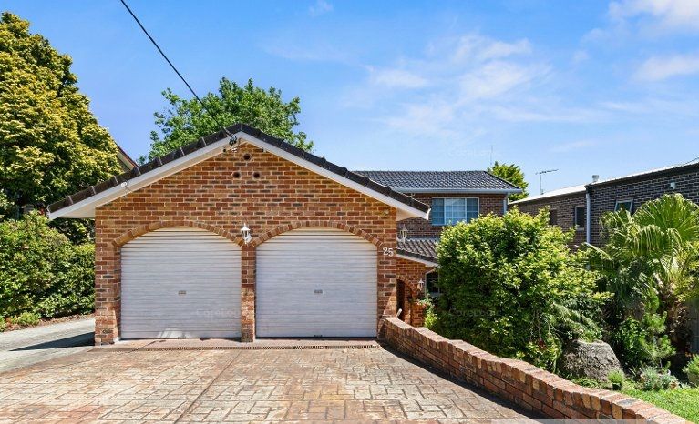 7 bedrooms House in 25 West Crescent HURSTVILLE GROVE NSW, 2220