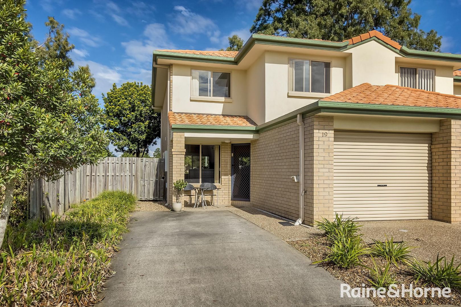 19/2 Bos Drive, Coomera QLD 4209, Image 2