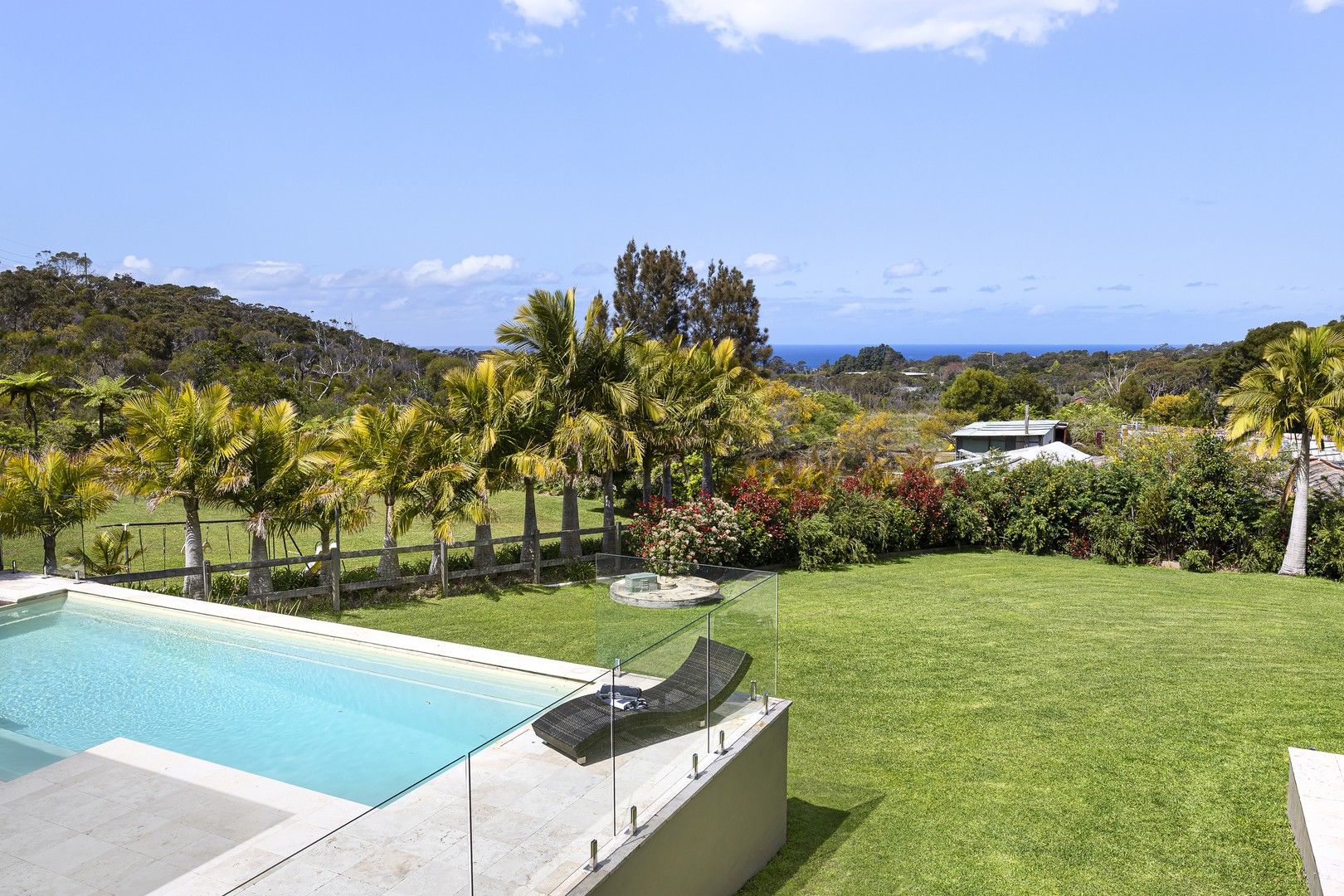 6 bedrooms House in 39 Waratah Road INGLESIDE NSW, 2101