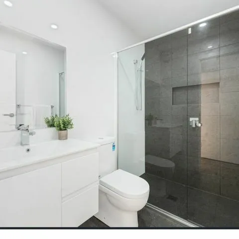 Double Storey Townhouse in Riverstone! - Meer
