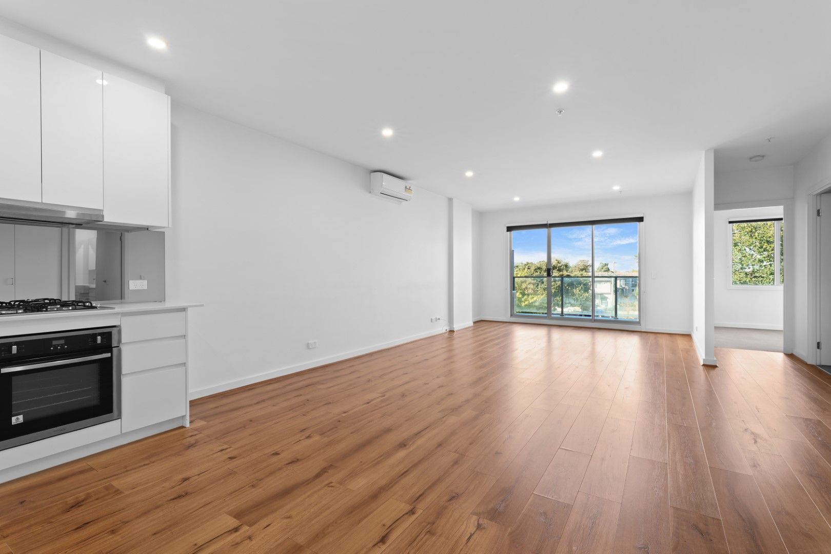 218/5153 Buckley Street, Noble Park VIC 3174 Apartment For Rent