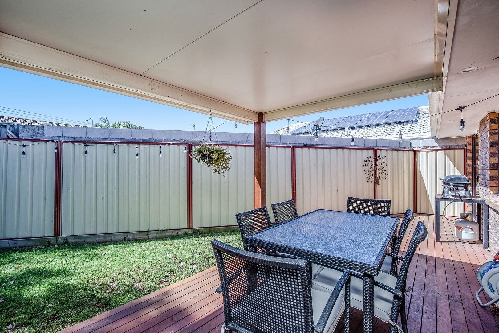 2/3 Sanctuary Court, Coombabah QLD 4216, Image 1