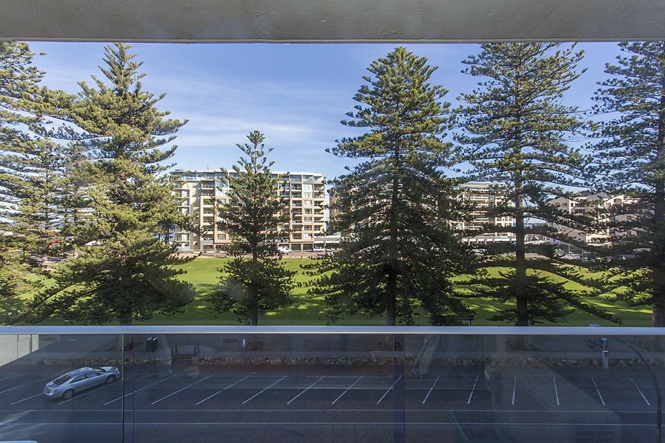 13/23 Colley Terrace, Glenelg SA 5045, Image 2