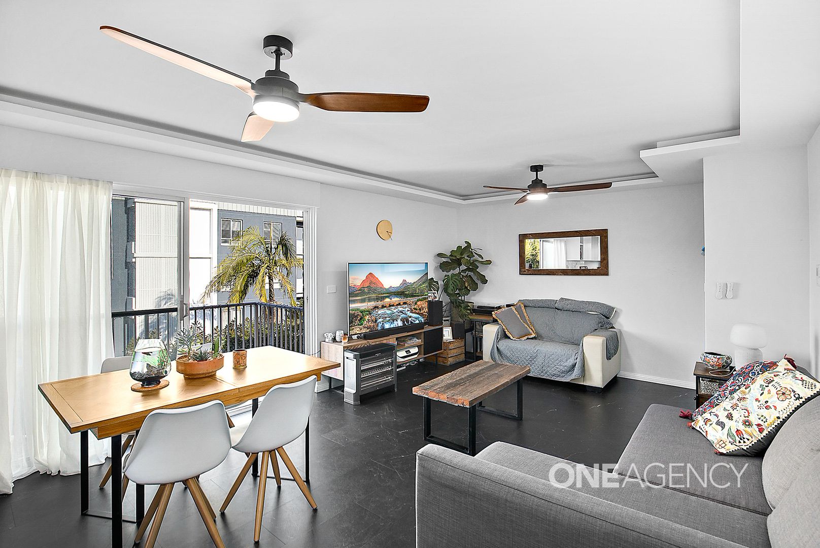 12/18 - 20 Pleasant Avenue, North Wollongong NSW 2500, Image 2