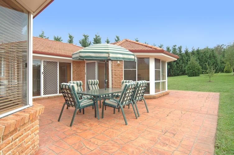 6 Carisbrooke Row, Bowral Property History & Address Research Domain