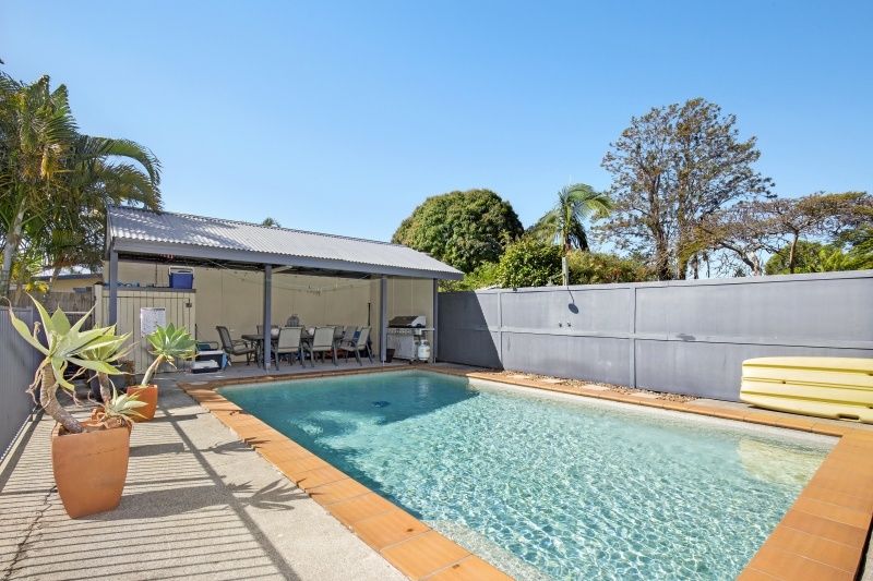 13 Cooloon Crescent, Tweed Heads South NSW 2486, Image 2