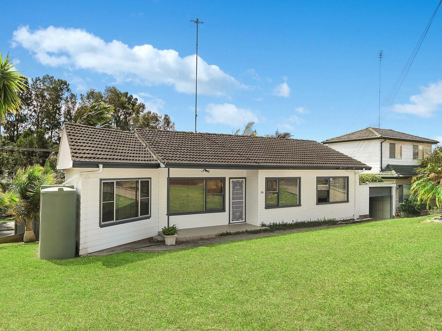 20 Leigh Crescent, Unanderra NSW 2526, Image 0