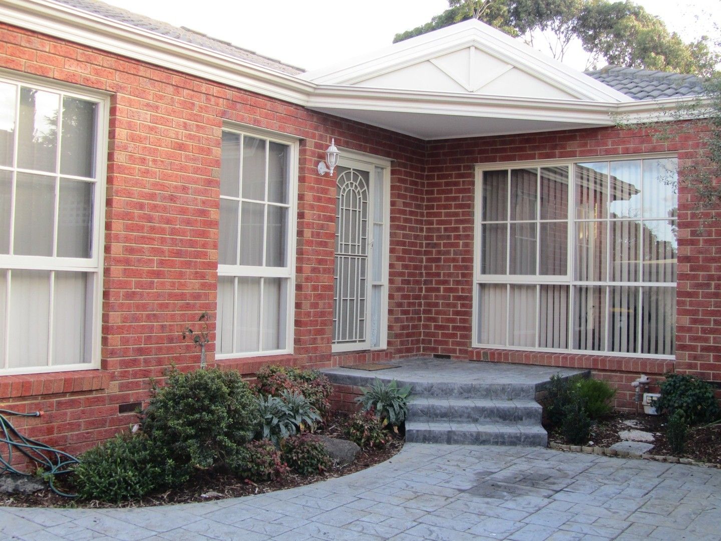 3 bedrooms Apartment / Unit / Flat in 2/22 Bindy Street BLACKBURN SOUTH VIC, 3130