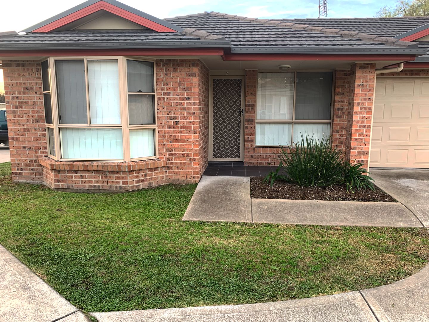 2 bedrooms Duplex in 5/4 Wyndham Street GRETA NSW, 2334