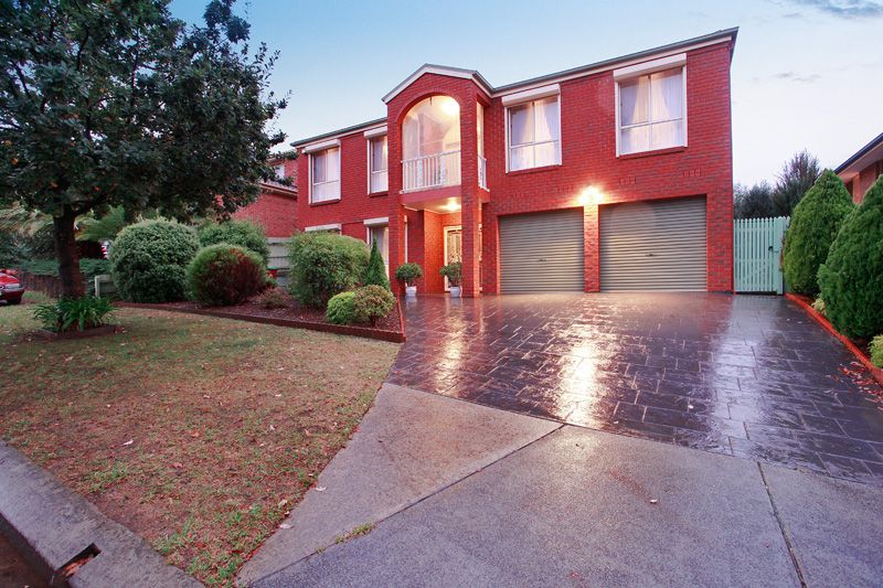 4 bedrooms House in 20 Pallidus Way NARRE WARREN VIC, 3805