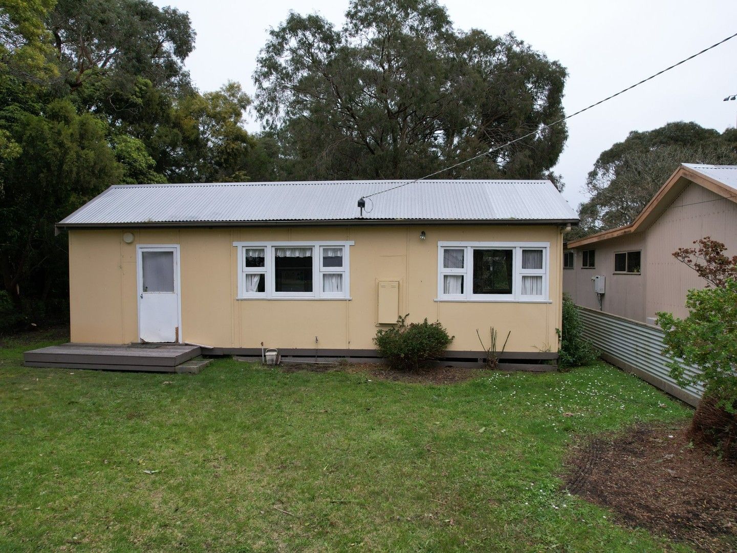 2 bedrooms House in 61 Cuttriss Street INVERLOCH VIC, 3996