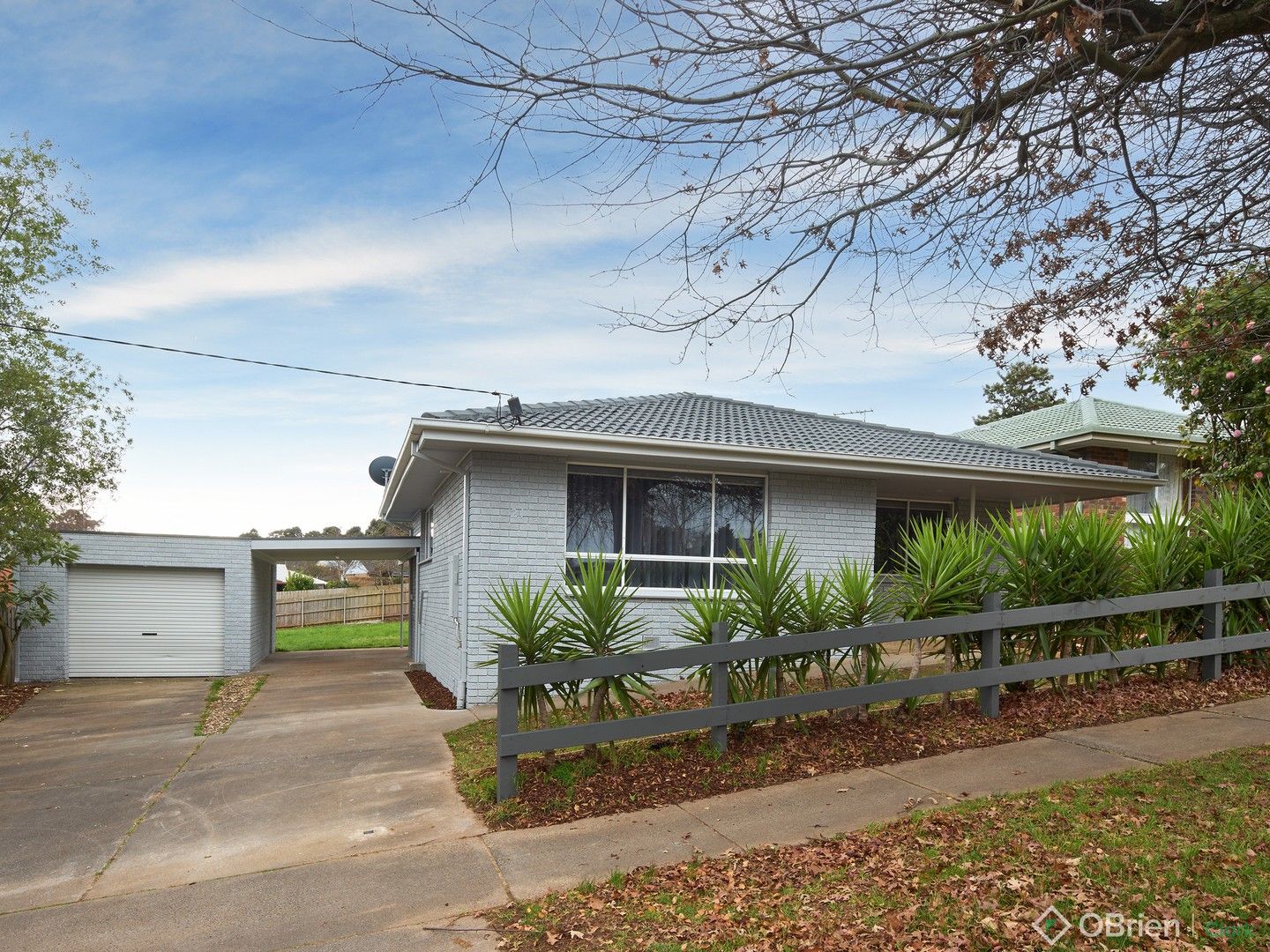 2 bedrooms House in 21 Lampard Road DROUIN VIC, 3818