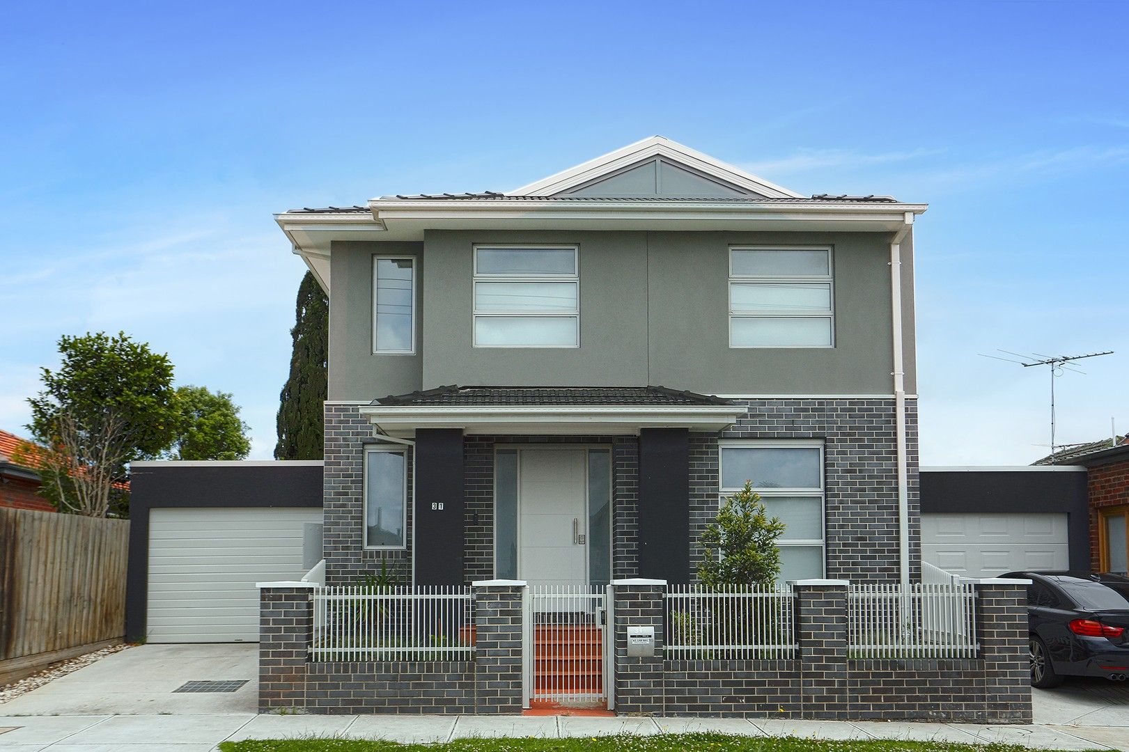 4 bedrooms Townhouse in 31 Poet Street BENTLEIGH EAST VIC, 3165