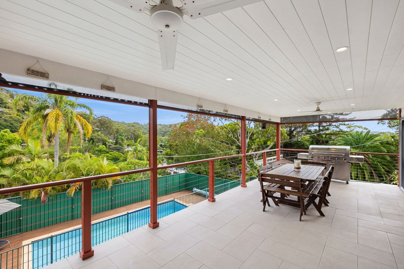 5 bedrooms House in 46 Bolwarra Road NORTH NARRABEEN NSW, 2101