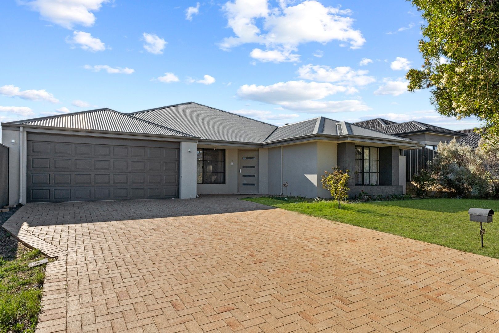 4 bedrooms House in 34 Amazon Drive BALDIVIS WA, 6171