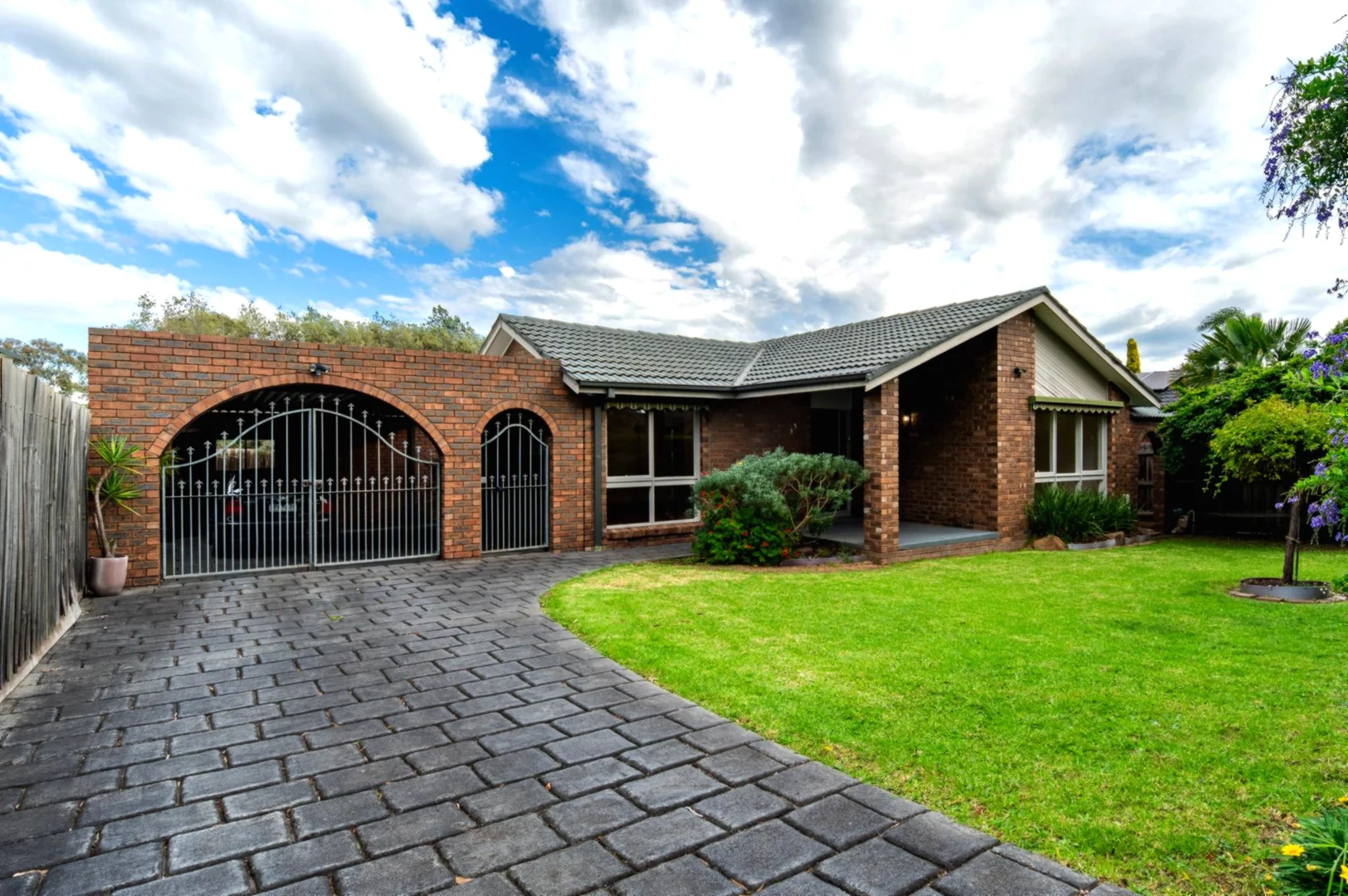 35 Roycroft Avenue, Mill Park VIC 3082