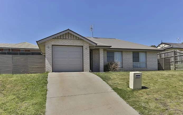 20 Cuttaburra Crescent, Glenvale QLD 4350