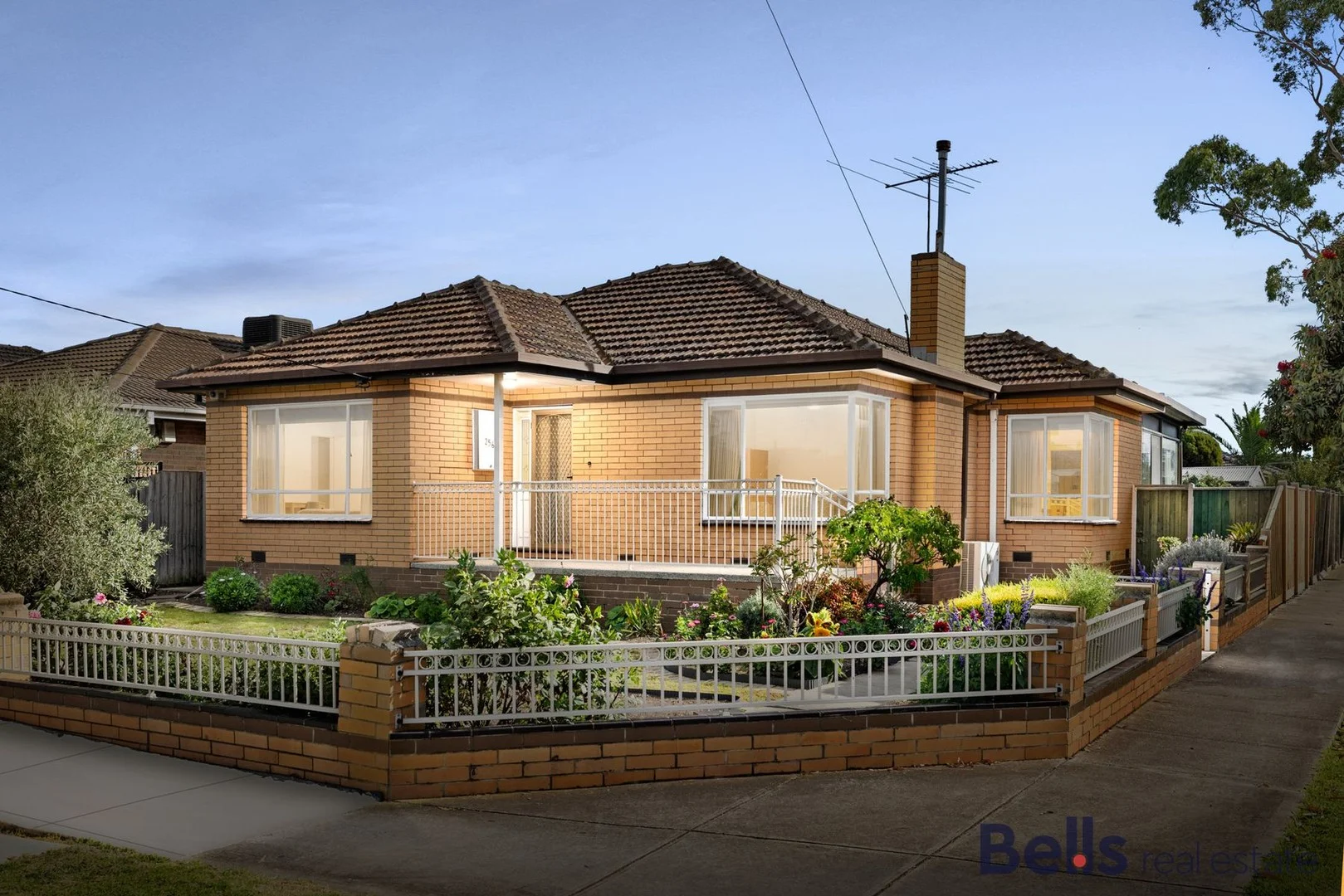Primary image of 256 Furlong Road, St Albans VIC 3021