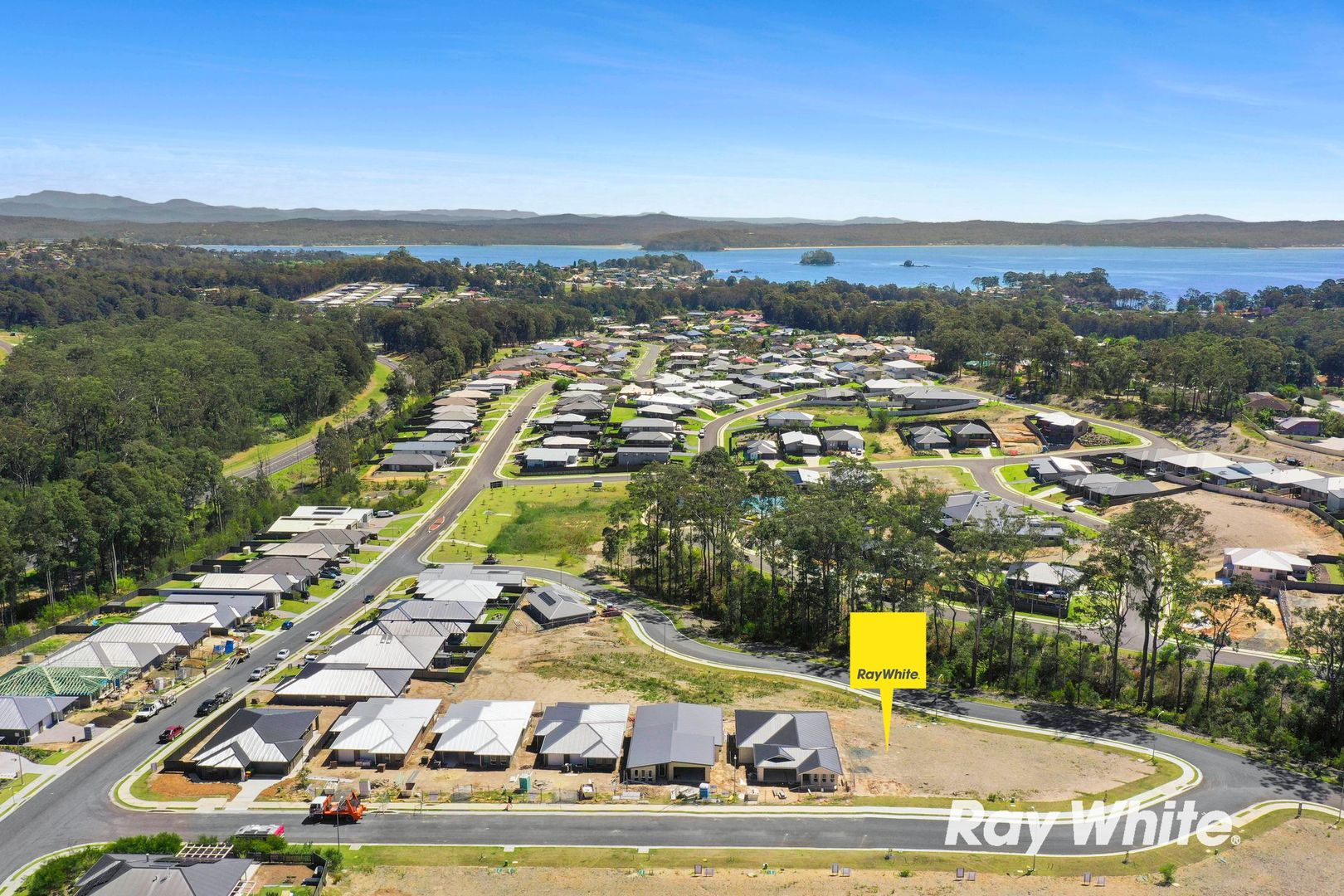 13 Pelsart Avenue, Sunshine Bay NSW 2536, Image 2