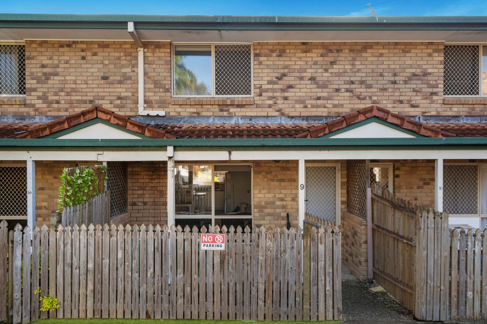 2 bedrooms Townhouse in 9/8-12 Bourke Street WATERFORD WEST QLD, 4133