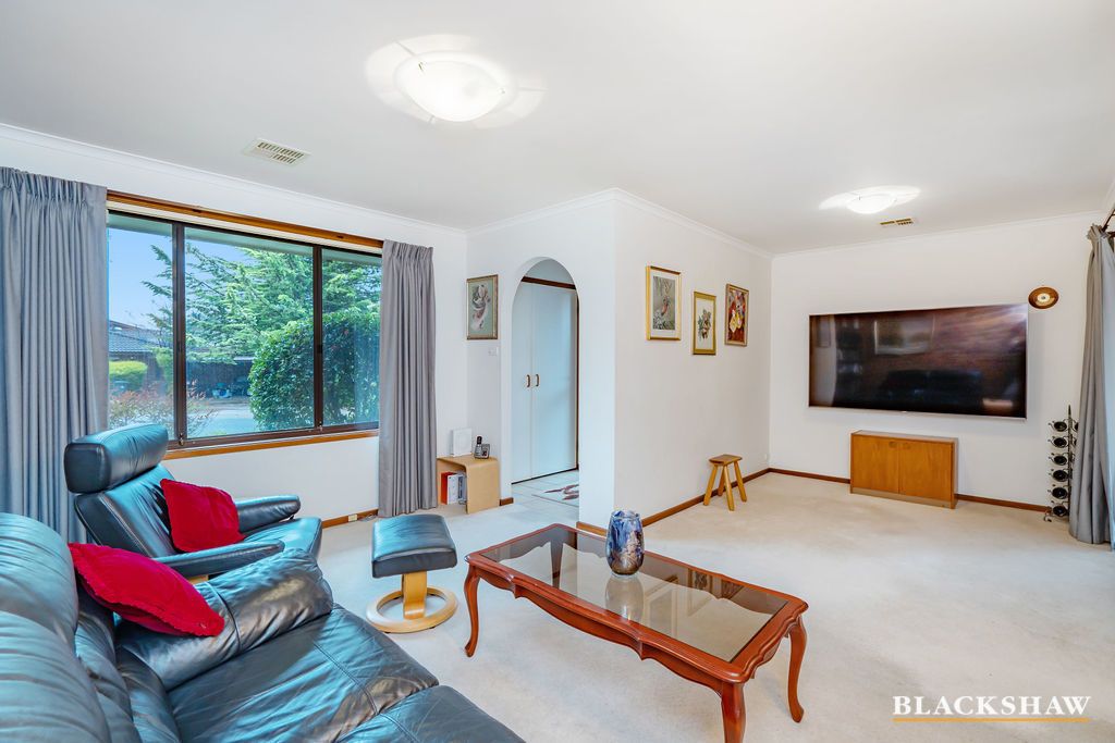 4 Bickley Close, Stirling ACT 2611, Image 2