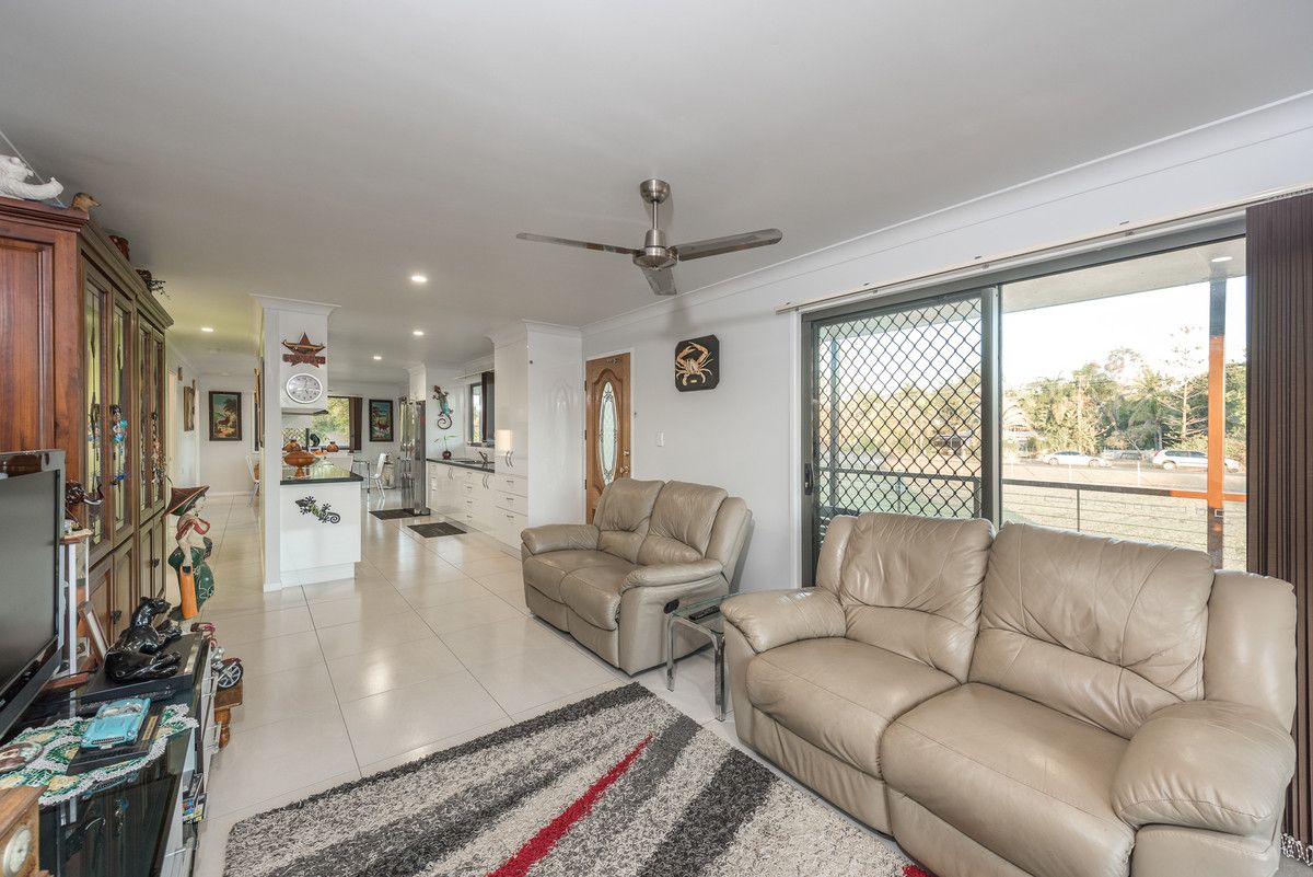 5 Gunsynd Grove, Branyan QLD 4670, Image 2