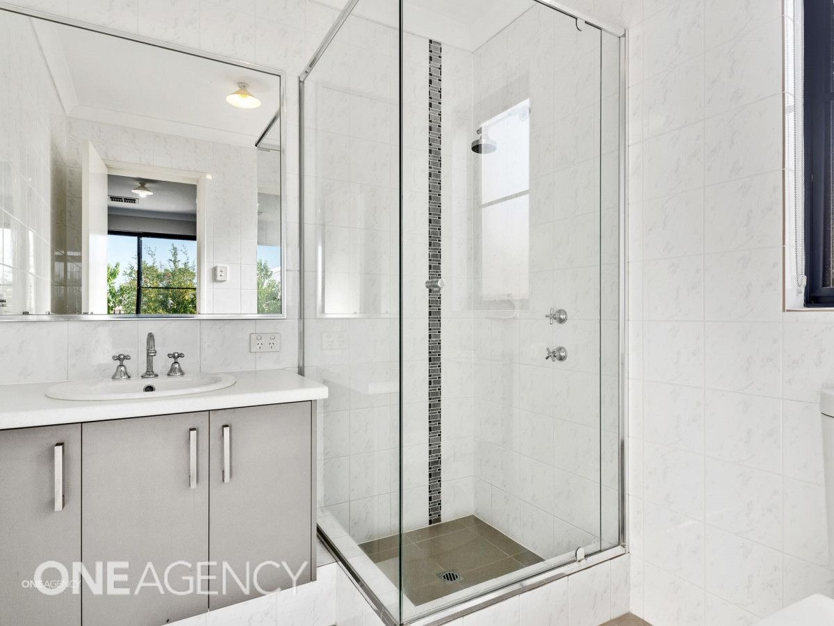 5/18 Apium Mews LAKE COOGEE, Munster WA 6166, Image 0