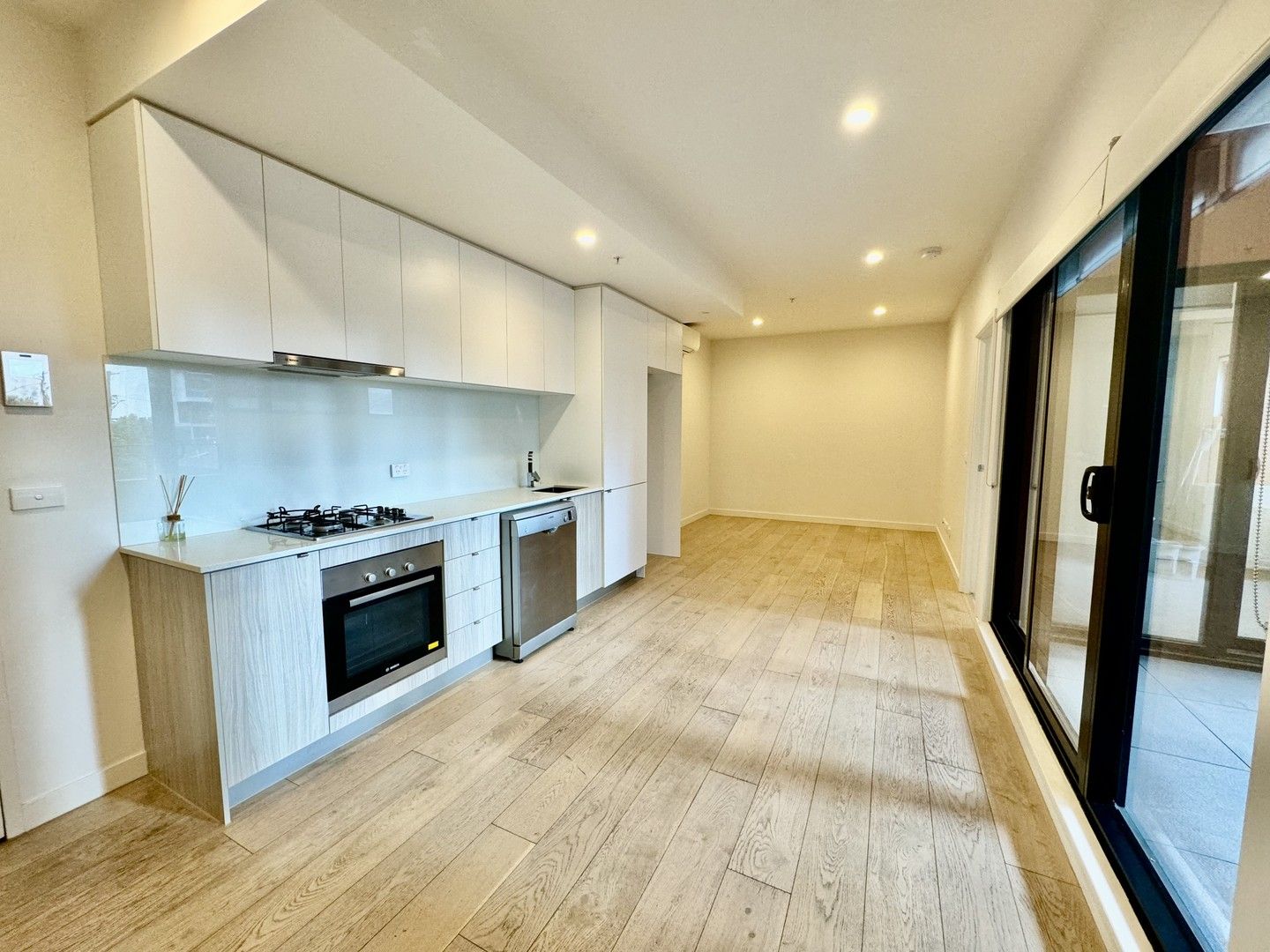 2 bedrooms Apartment / Unit / Flat in 107/19 Irving Ave BOX HILL VIC, 3128