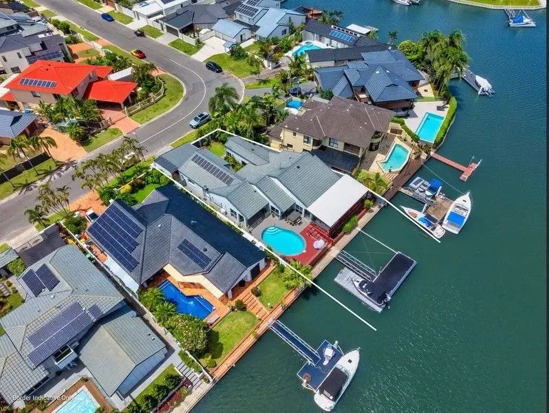 4 bedrooms House in 109 Pebble Beach Drive RUNAWAY BAY QLD, 4216