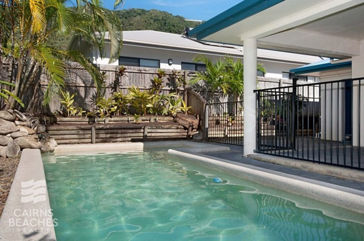 4 bedrooms House in 1 Macarthur Close PALM COVE QLD, 4879