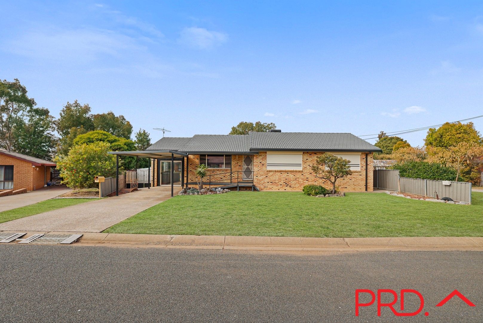 3 bedrooms House in 9 Lawson Place TAMWORTH NSW, 2340