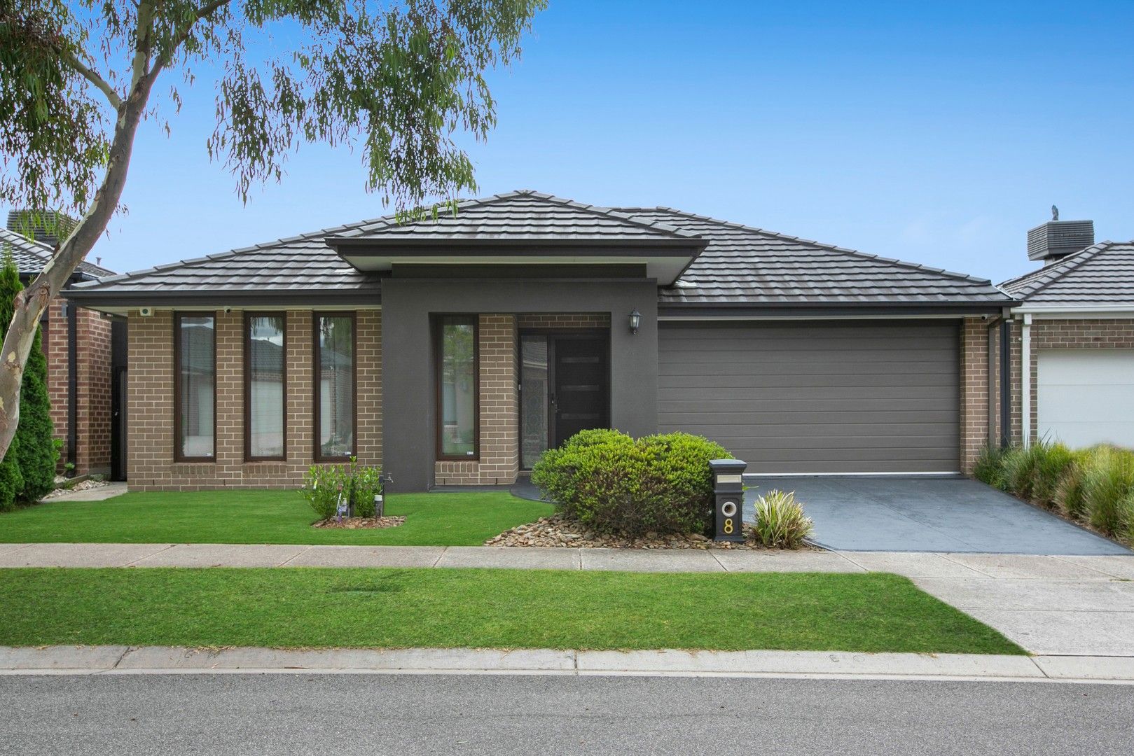 8 Iron Bridge Road, Craigieburn VIC 3064, Image 0